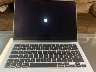 MacBook Air 13 con garantía hasta 2028