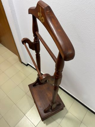 Galán de noche de madera