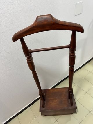 Galán de noche de madera