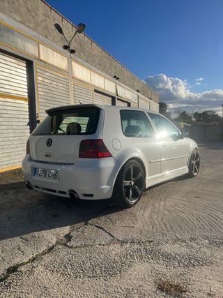 Volkswagen Golf 2003