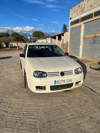 Volkswagen Golf 2003