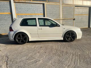 Volkswagen Golf 2003