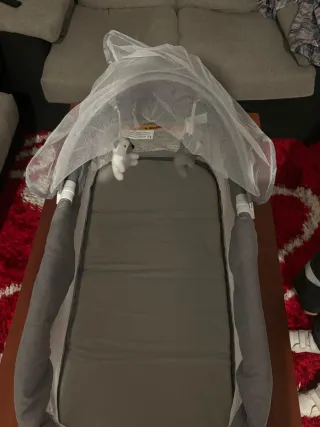 Mini Cuna Gris con Mosquitera