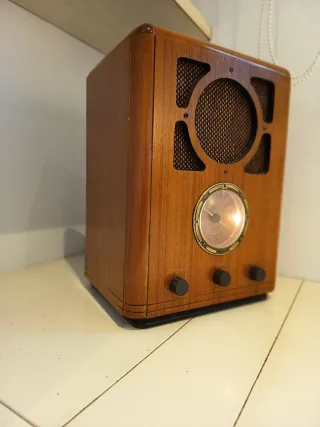 Radio estilo antiguo madera