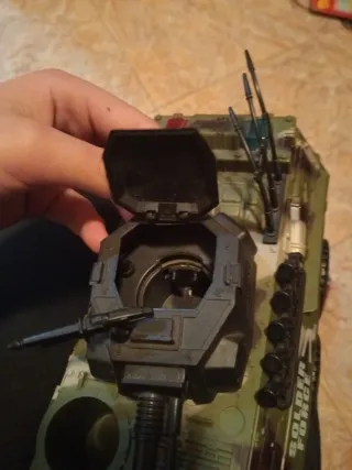 Camión militar de juguete