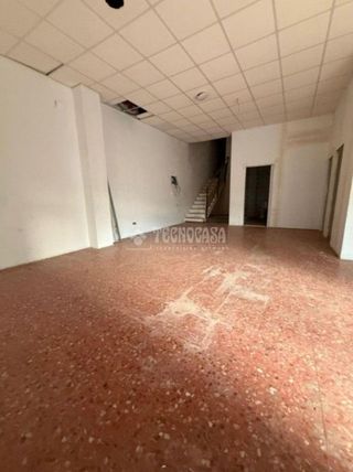 Local comercial en venta en Paus - Poligono San Blas en Alicante