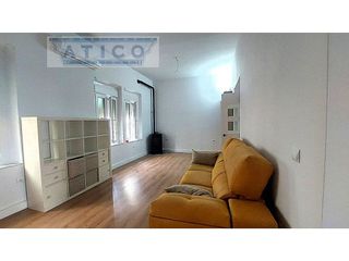 Piso en alquiler en Cruz Roja en Sevilla