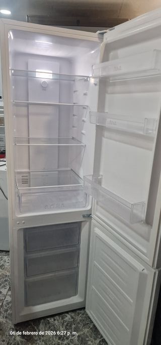 SEMINUEVO!!! NEVERA KUBO NO FROST