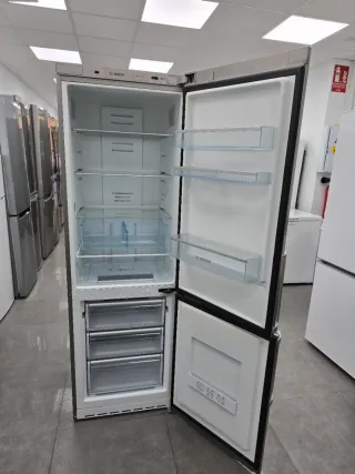 Frigorífico Bosch Inox clase A+ 185x60cm no frost