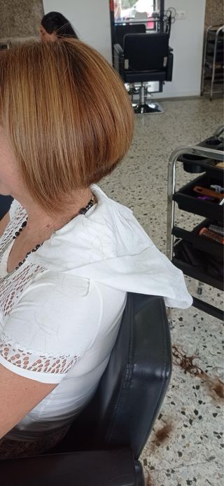 Ofrezco servicio de peluquera a domicilio