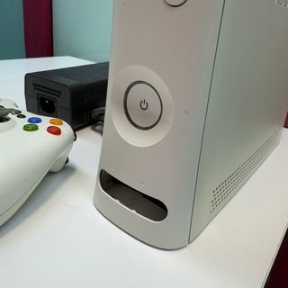 Consola Xbox 360 blanca 18 + ventilador integrado