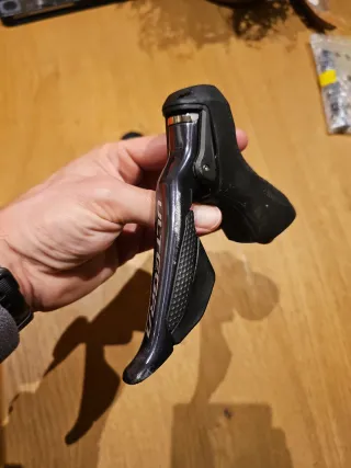 Manetas Shimano Ultegra Di2 freno Disco