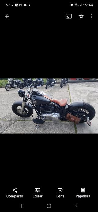 Harley-Davidson Slim Softail Negra