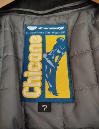 Chaqueta de piel mujer moto