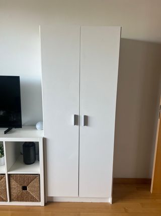 Despensero/Escobero Blanco | Como nuevo