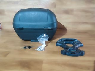 Baúl SHAD BMW con base y llaves