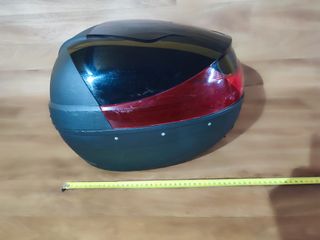 Baúl SHAD BMW con base y llaves