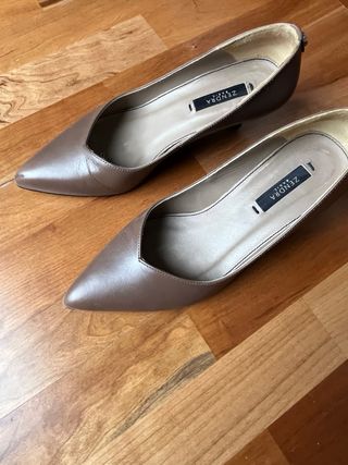 ZENDRA Zapatos Tacón Bajo Beige/Marrón