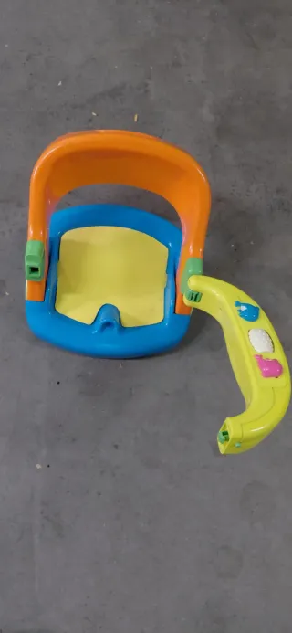 Asiento de baño giratorio para bebé