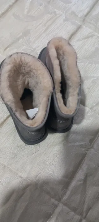 Stivali marroni con lacci e pelliccia