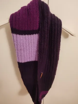 Sciarpa colorata viola e rosa