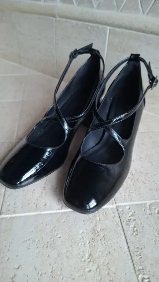 Scarpe eleganti pelle lucida nera tg. 37