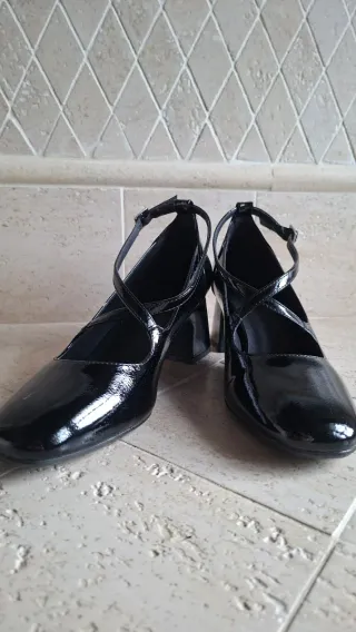 Scarpe eleganti pelle lucida nera tg. 37