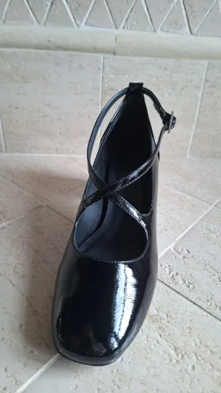 Scarpe eleganti pelle lucida nera tg. 37