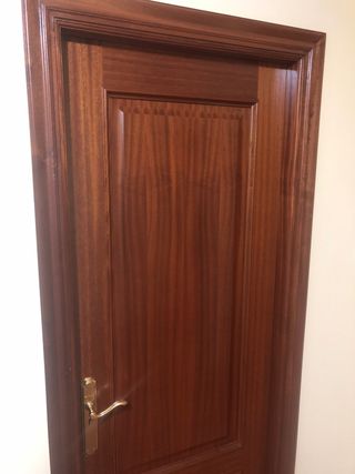 Puerta de madera 72x202cm