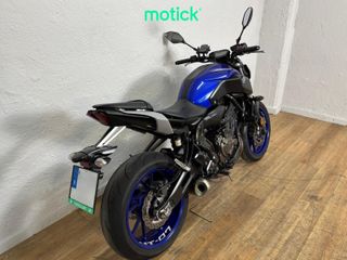 YAMAHA MT-07 (A2)