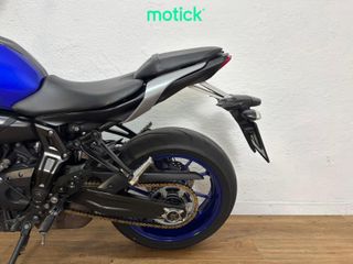 YAMAHA MT-07 (A2)
