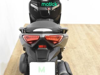 YAMAHA XMAX 125