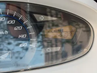 Honda PCX Blanca - Maxi Scooter Automática