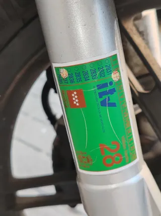 Honda PCX Blanca - Maxi Scooter Automática