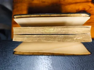 Escuela de la Virgen misal