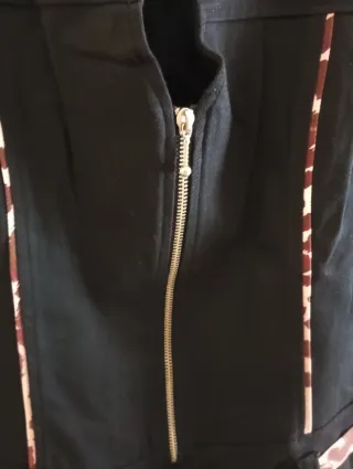 Vestido Negro Corto con Cinturón