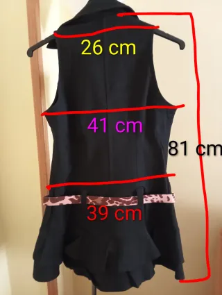 Vestido Negro Corto con Cinturón