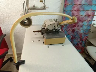 Máquina Remalladora Industrial con Luz