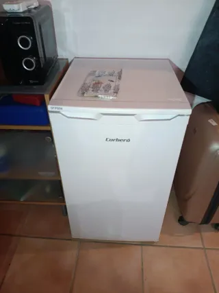Nevera Corbero Blanca compacta