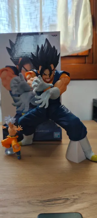 Figure Vegito Dragon Ball + REGALO