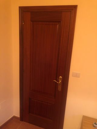 Puerta madera 72x202cm