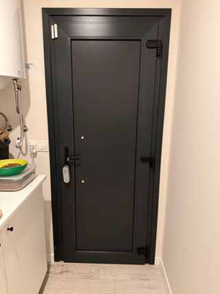 Puerta blindada antracita