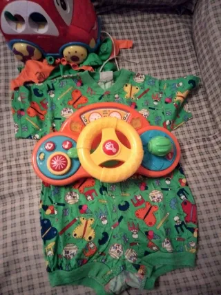 Body infantil y juguetes