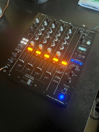 Pioneer DJ DJM-750 MK2