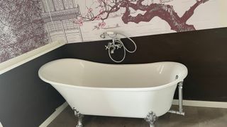 Bañera vintage con grifo