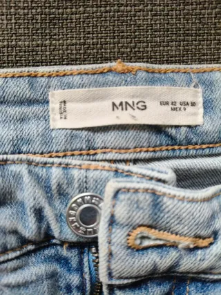 Pantalones tejanos claros