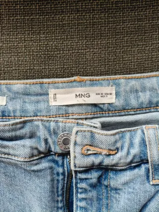 Pantalones tejanos claros