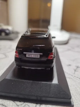 Mercedes-Benz ML 500 2005 1:43