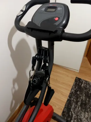 Bici Statica Rossa e Nera