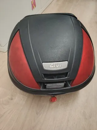 Cofre Moto Givi Negro